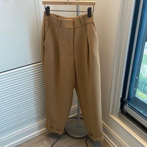Aritzia trousers size 4 elastic waist band